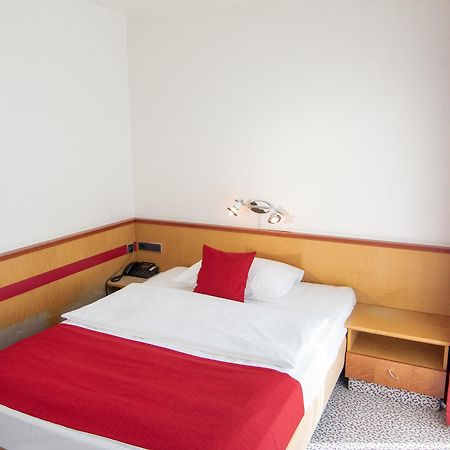 Leomar Hotel Ulm Ngoại thất bức ảnh
