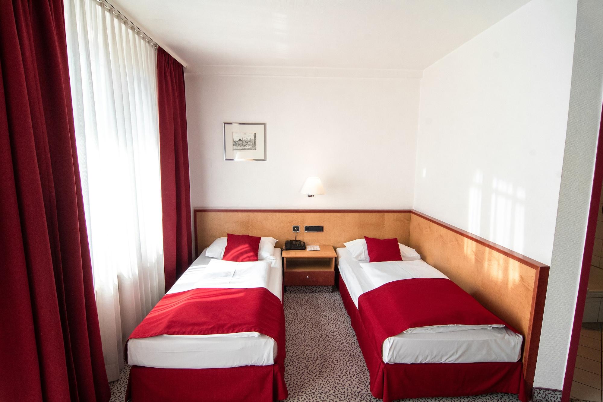 Leomar Hotel Ulm Ngoại thất bức ảnh