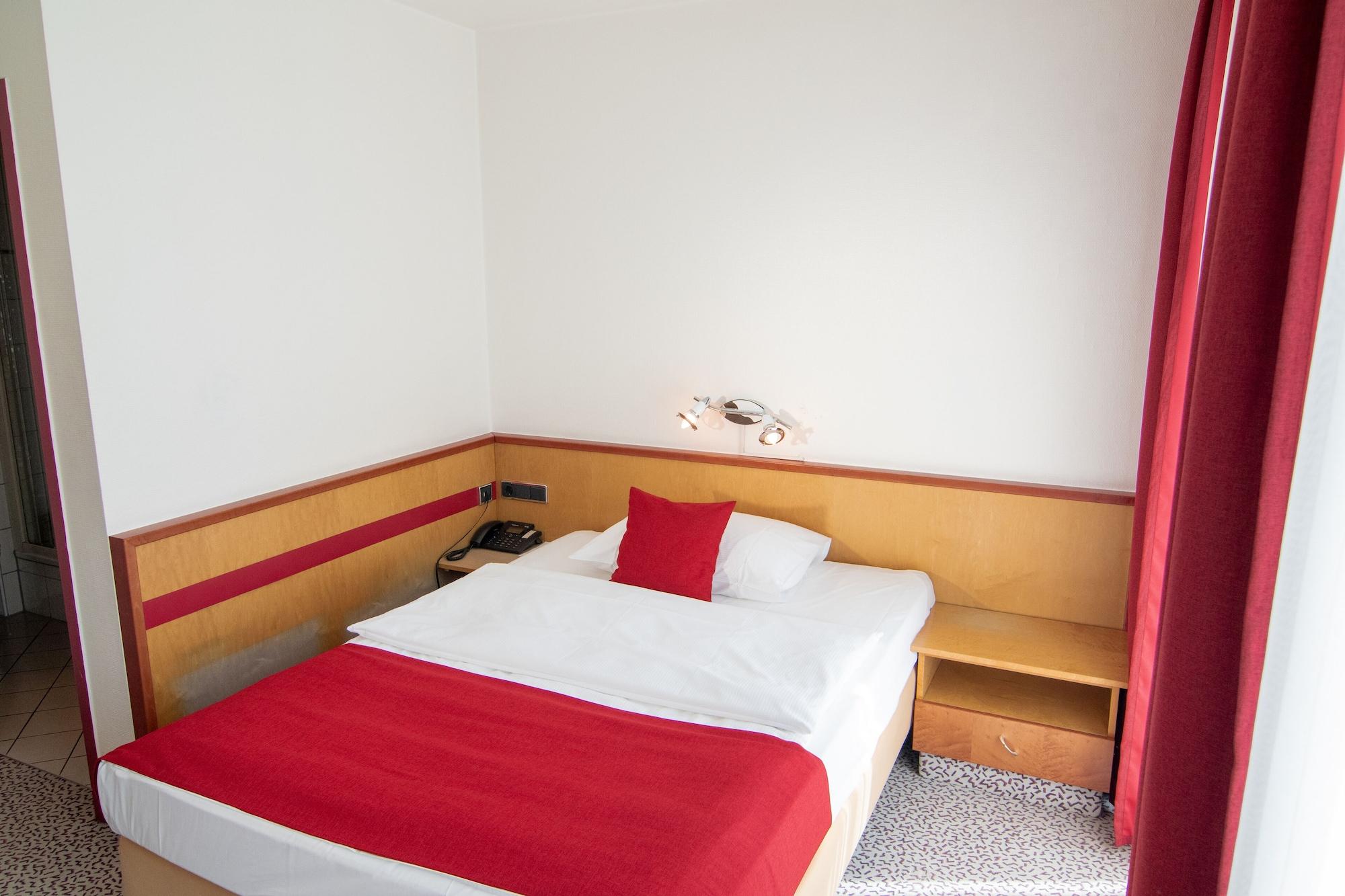 Leomar Hotel Ulm Ngoại thất bức ảnh