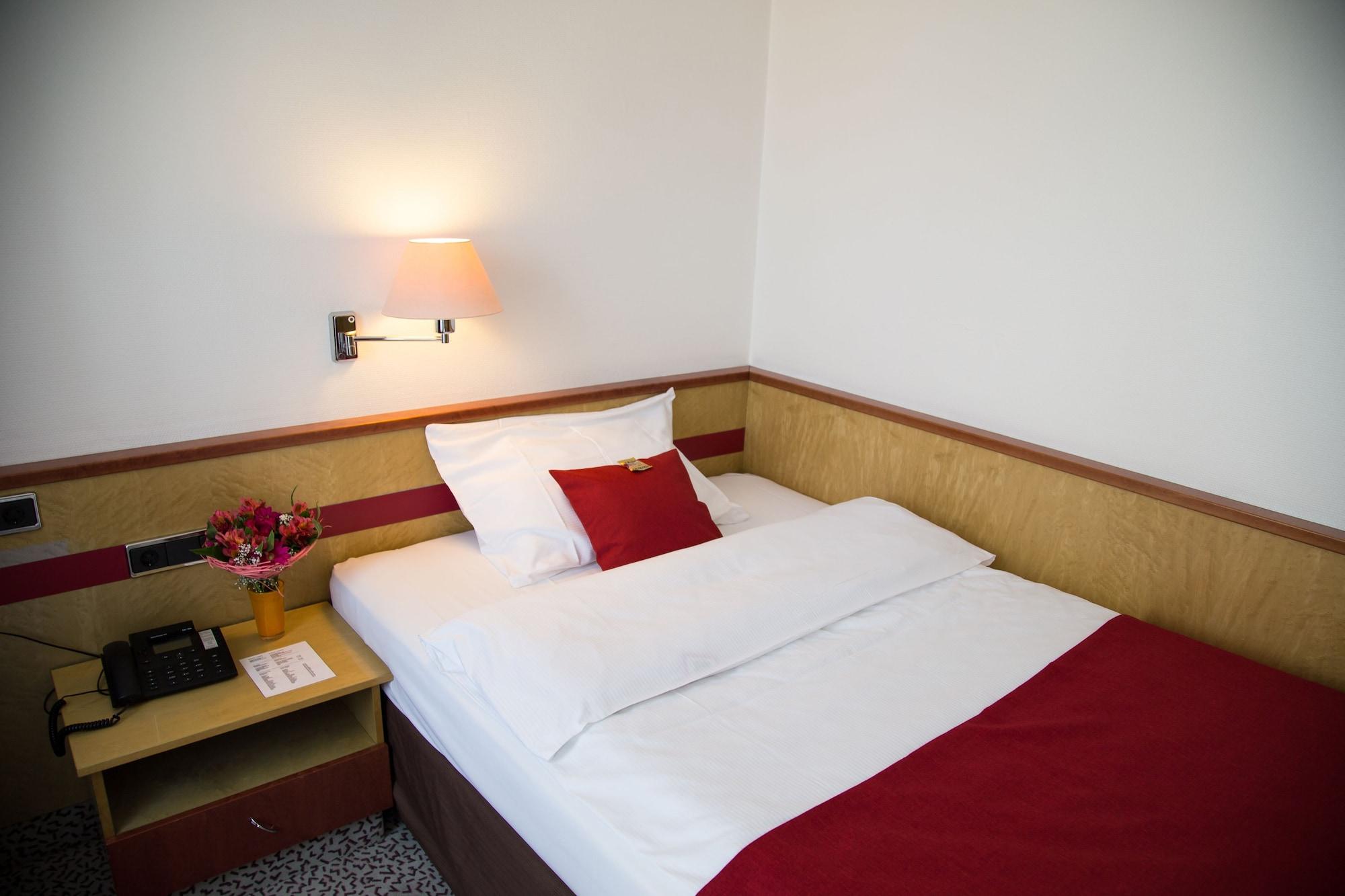 Leomar Hotel Ulm Ngoại thất bức ảnh