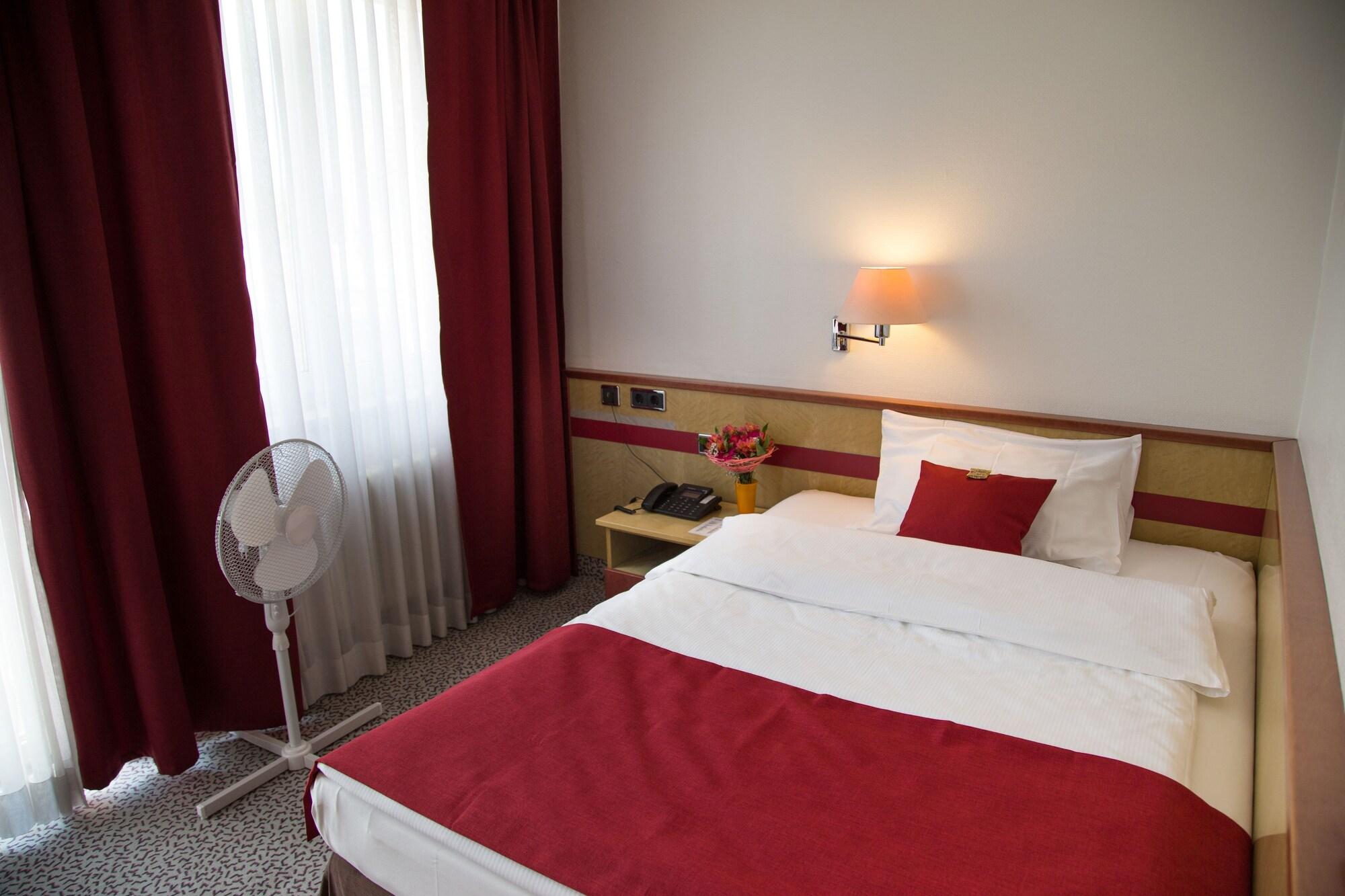 Leomar Hotel Ulm Ngoại thất bức ảnh