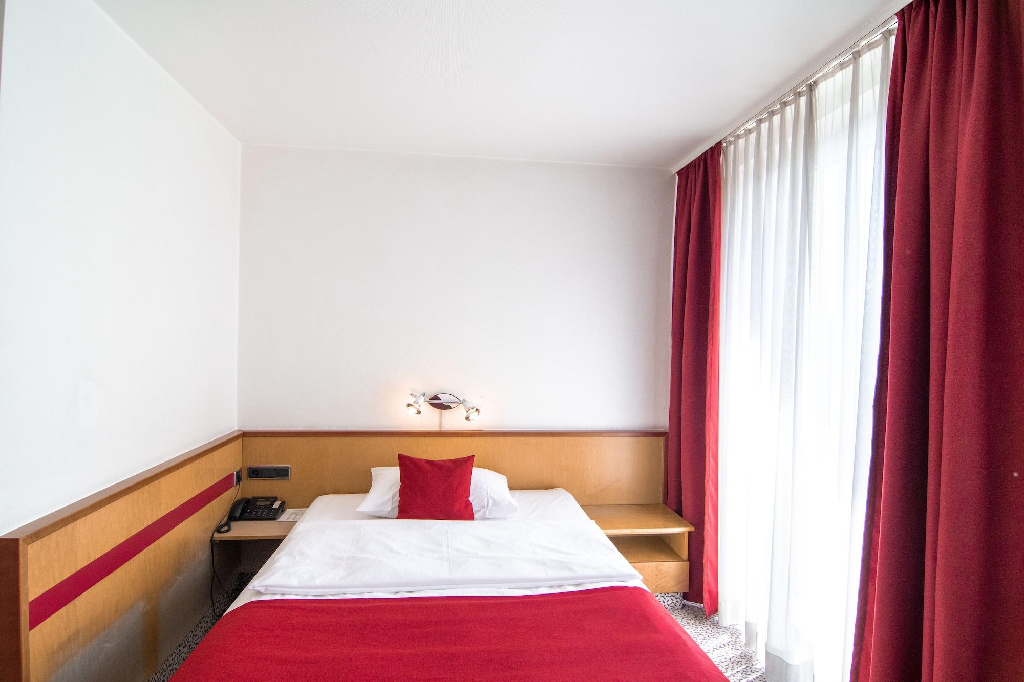 Leomar Hotel Ulm Ngoại thất bức ảnh