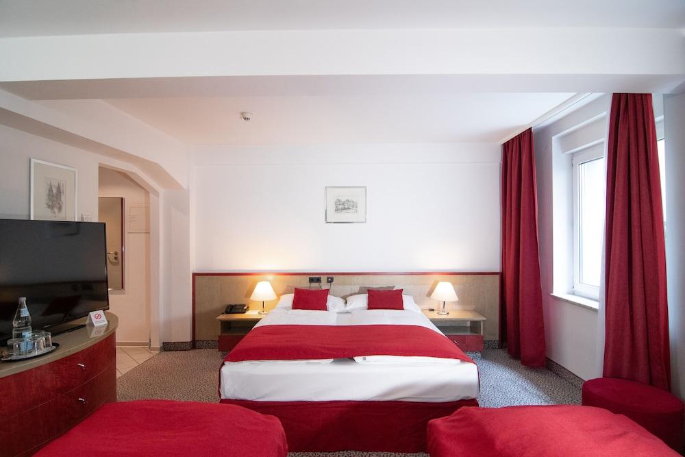 Leomar Hotel Ulm Ngoại thất bức ảnh