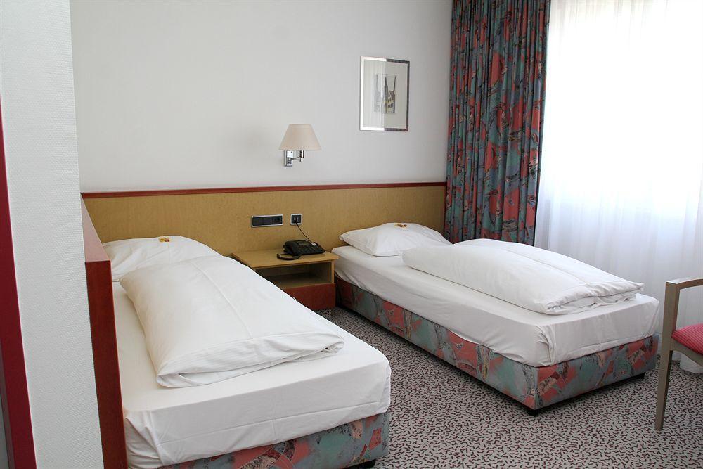 Leomar Hotel Ulm Ngoại thất bức ảnh
