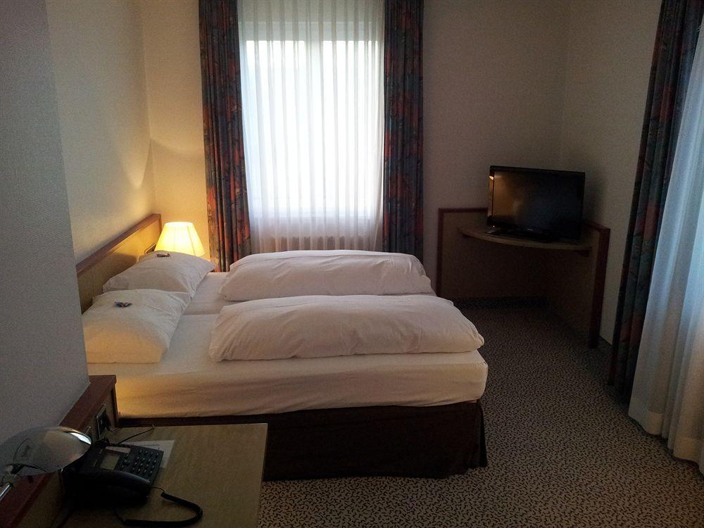 Leomar Hotel Ulm Ngoại thất bức ảnh