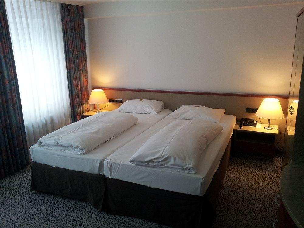 Leomar Hotel Ulm Ngoại thất bức ảnh