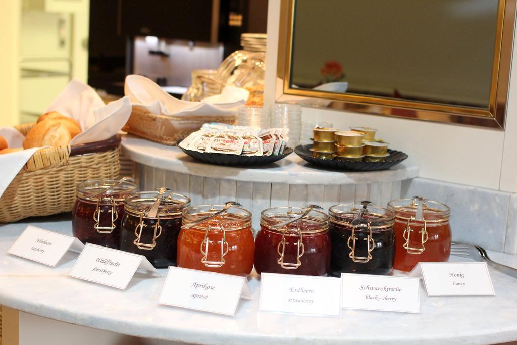 Leomar Hotel Ulm Ngoại thất bức ảnh