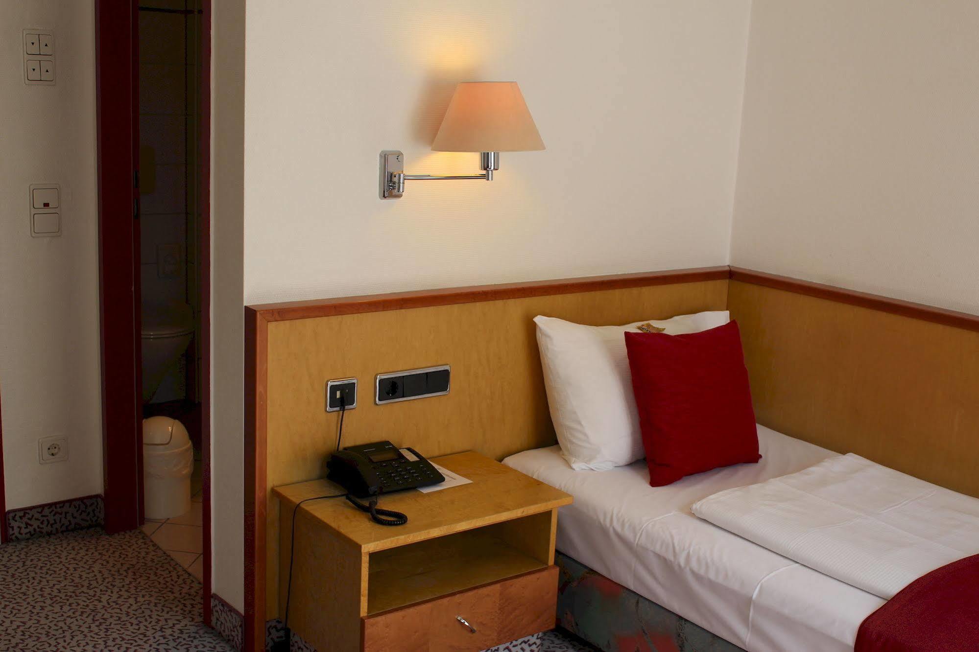 Leomar Hotel Ulm Ngoại thất bức ảnh